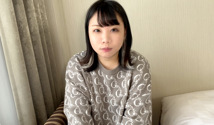 FC2-PPV-2919029 하얀 큰 엉덩이와 통통한 몸매로 미용사 질에서 흘러내리는 좆물