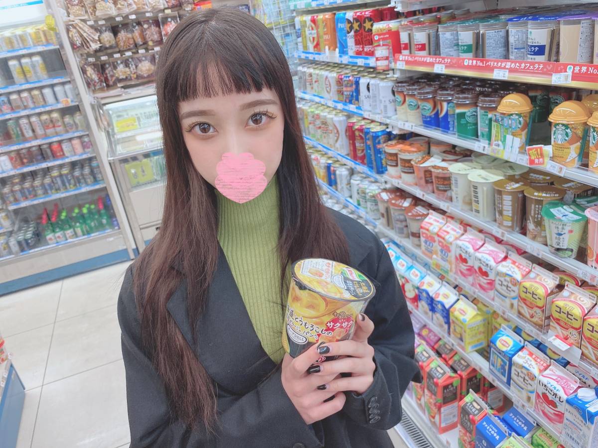 FC2-PPV-3195258 무단 결석, 흰 피부 날씬한 여자를 단체 질내 사정으로 벌했습니다.