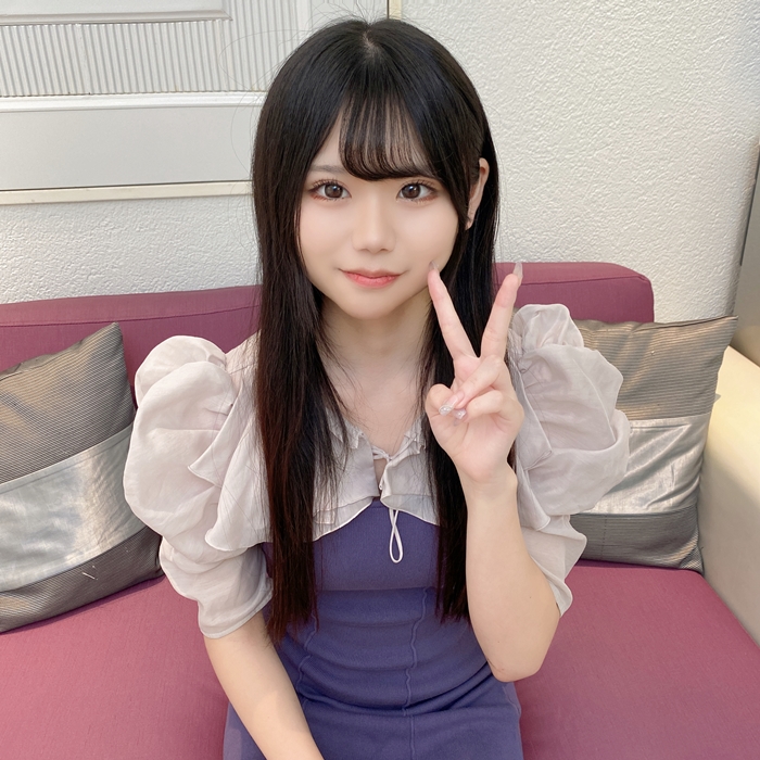 FC2-PPV-3939632 18 세의 날씬하고 각선미가 아름다운 에리나 짱이 릿쿄에 다니고 있습니다.