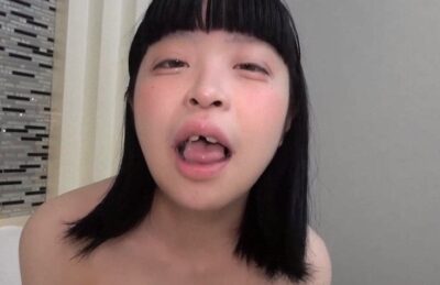 FC2-PPV-4654409 아이돌처럼 완벽한 피부 몸매에 흥분해서 질내사정