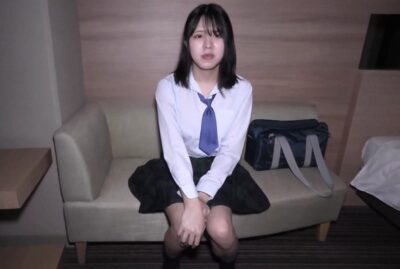 FC2-PPV-4656223 G컵 거유 18 졸업 축하 구강사정 2연속 질내사정