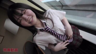 FC2-PPV-4784492 4K 시골 청순 아가씨 부끄러워하며 보지+항문 활짝 벌려 초근접 보여주기