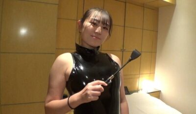 FC2-PPV-4811093 순진해 보이지만 남자를 괴롭히는 재미를 아는 미래가 기대되는 모델